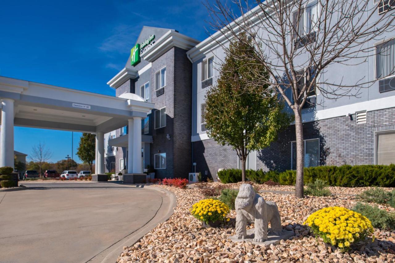 Holiday Inn Express & Suites Pittsburg By Ihg מראה חיצוני תמונה