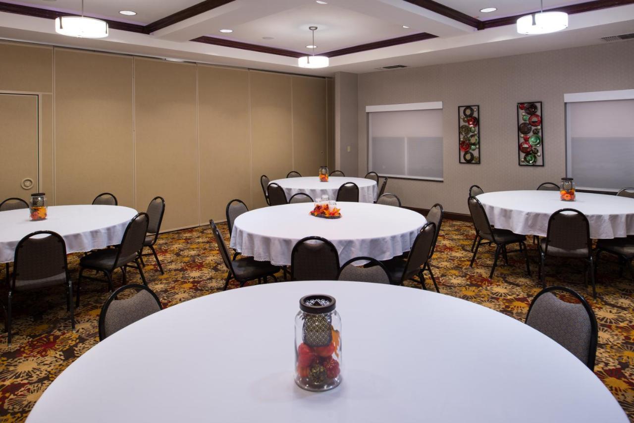 Holiday Inn Express & Suites Pittsburg By Ihg מראה חיצוני תמונה