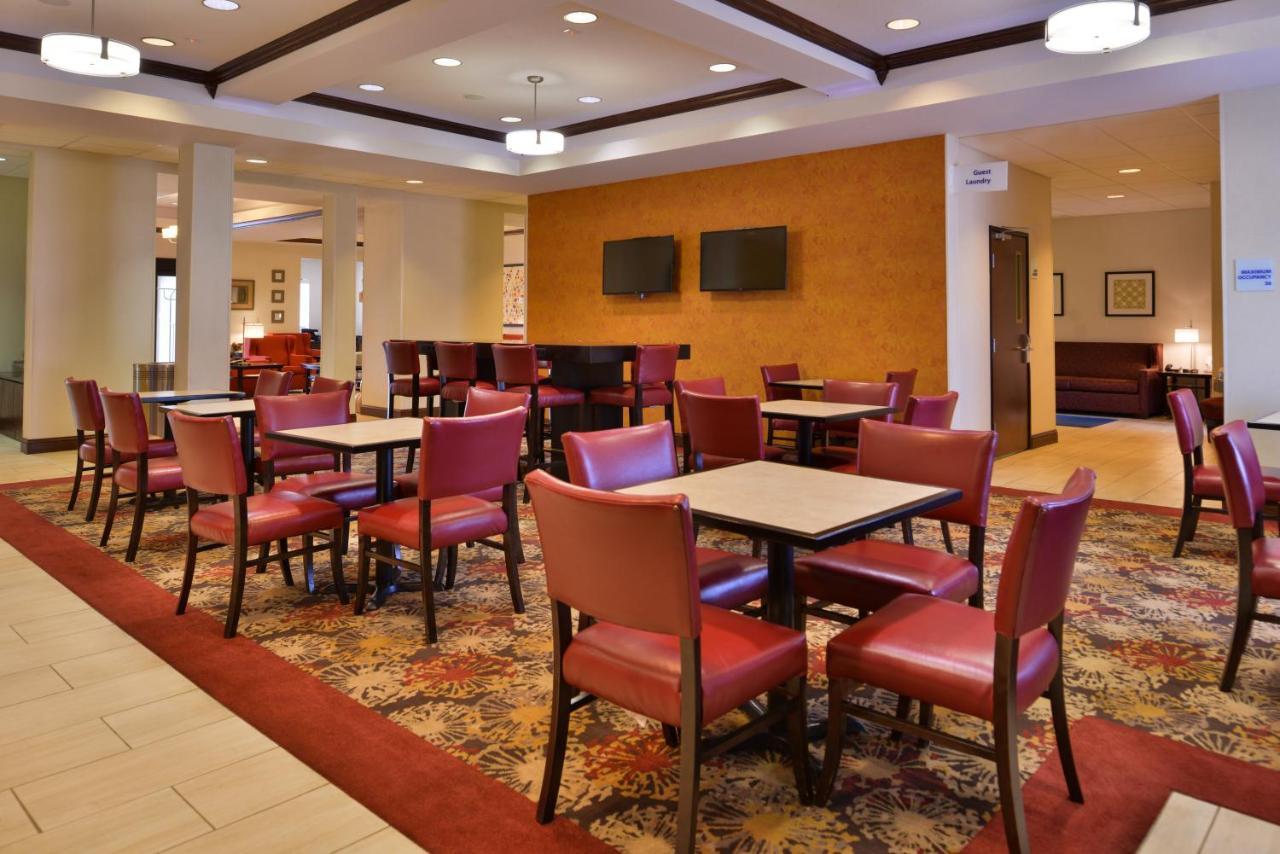 Holiday Inn Express & Suites Pittsburg By Ihg מראה חיצוני תמונה