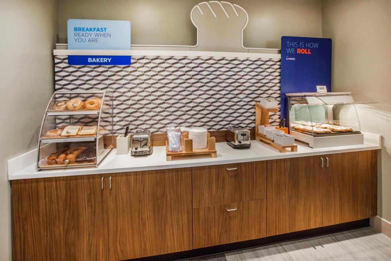 Holiday Inn Express & Suites Pittsburg By Ihg מראה חיצוני תמונה