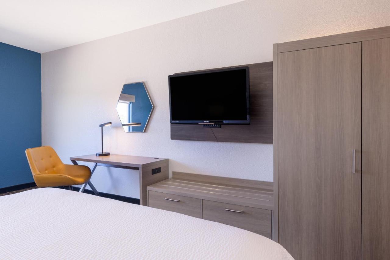 Holiday Inn Express & Suites Pittsburg By Ihg מראה חיצוני תמונה