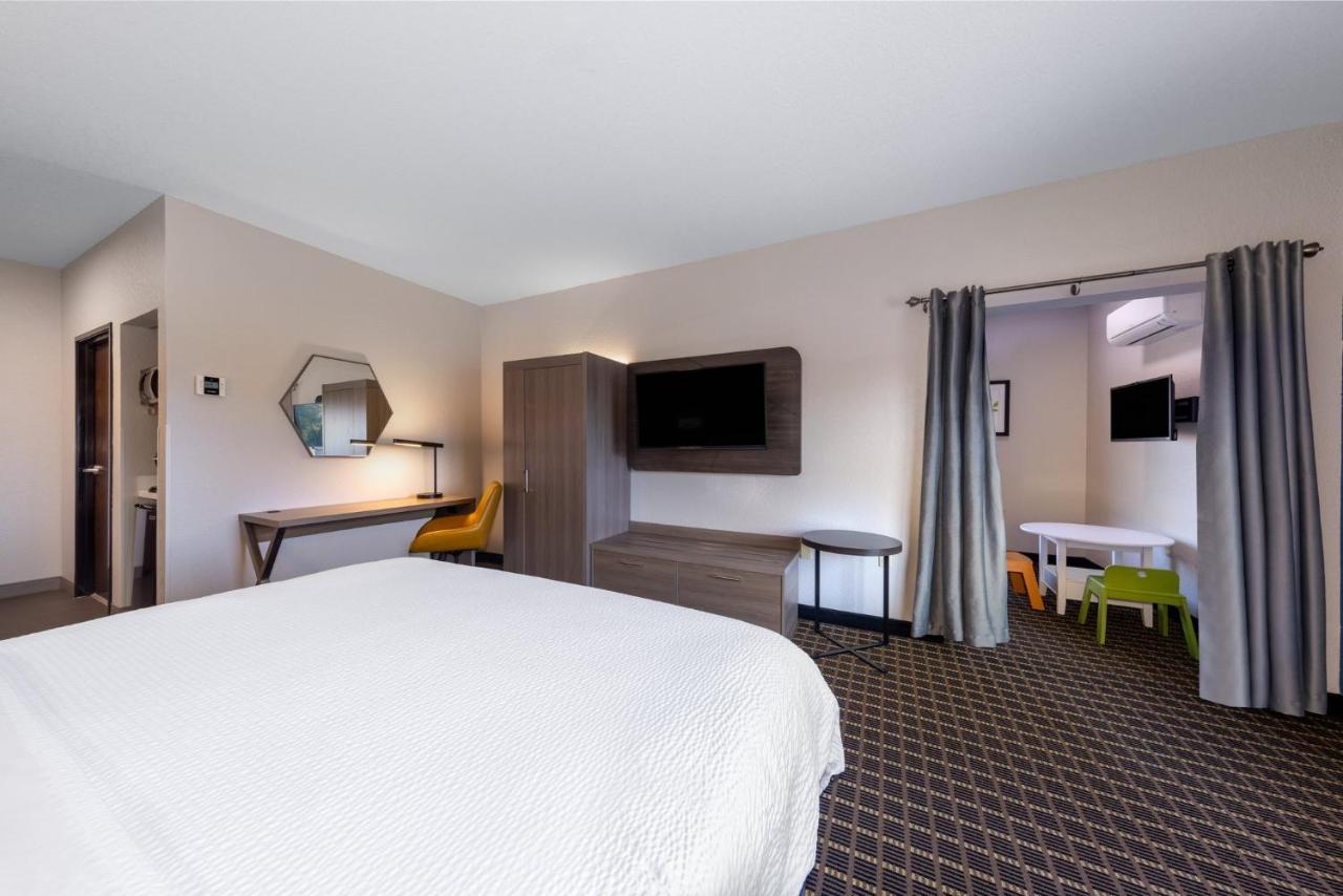 Holiday Inn Express & Suites Pittsburg By Ihg מראה חיצוני תמונה