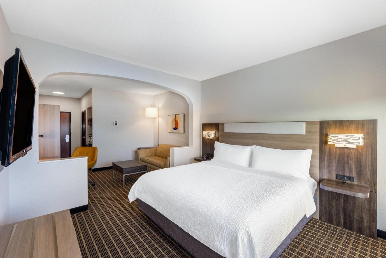 Holiday Inn Express & Suites Pittsburg By Ihg מראה חיצוני תמונה
