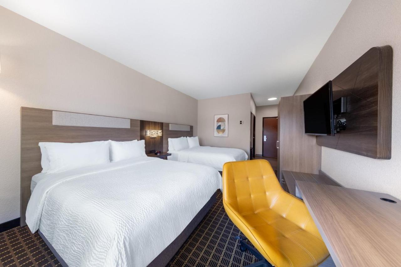 Holiday Inn Express & Suites Pittsburg By Ihg מראה חיצוני תמונה