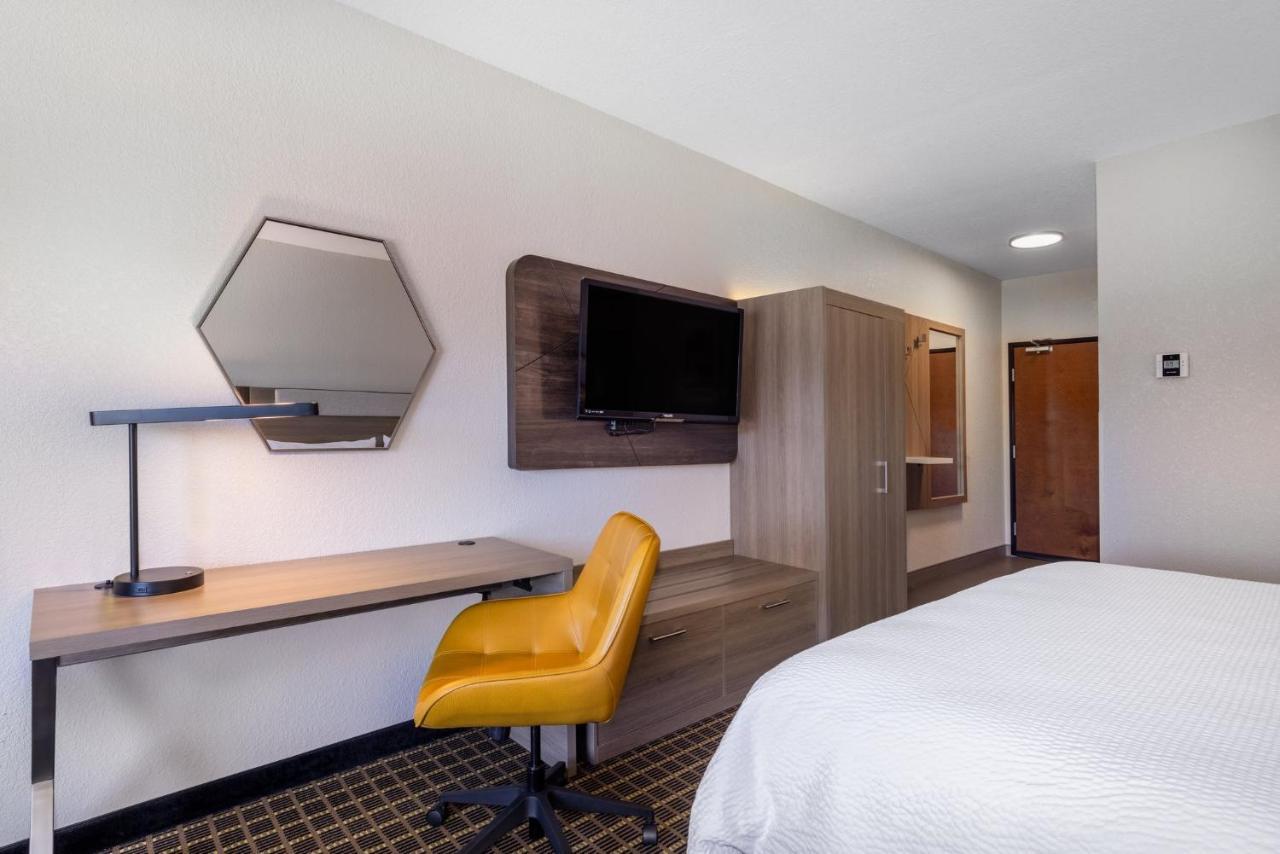 Holiday Inn Express & Suites Pittsburg By Ihg מראה חיצוני תמונה