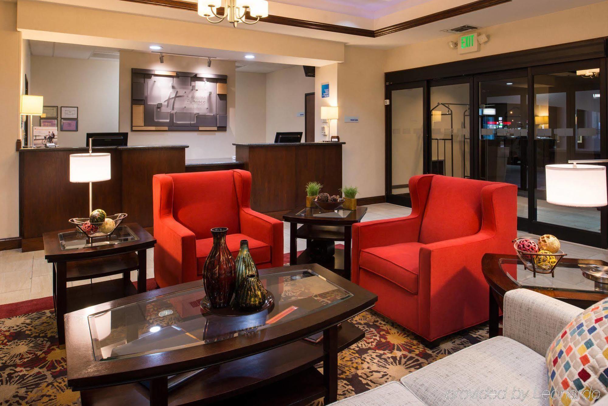 Holiday Inn Express & Suites Pittsburg By Ihg מראה חיצוני תמונה