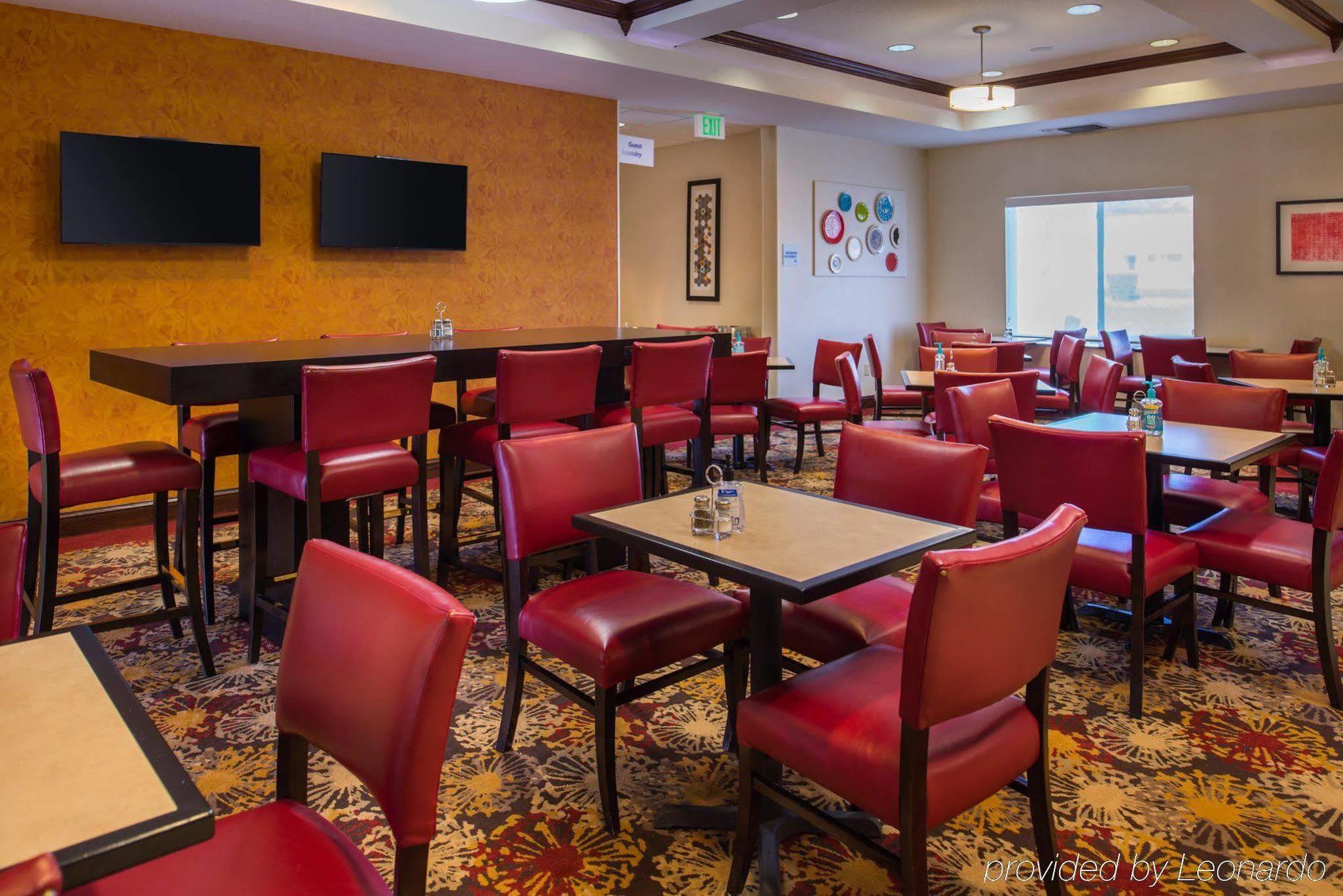 Holiday Inn Express & Suites Pittsburg By Ihg מראה חיצוני תמונה
