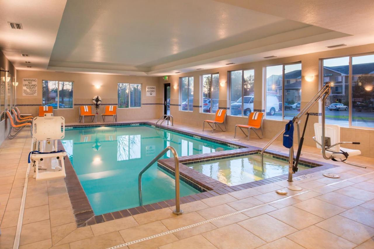 Holiday Inn Express & Suites Pittsburg By Ihg מראה חיצוני תמונה
