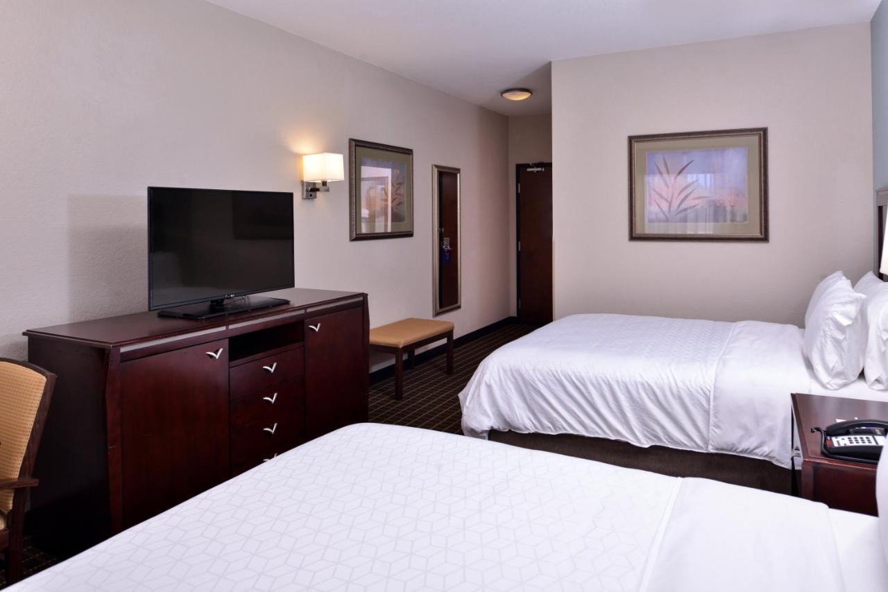Holiday Inn Express & Suites Pittsburg By Ihg מראה חיצוני תמונה
